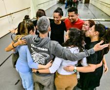 Teatro Guaíra oferece curso gratuito de técnicas corporais para artistas do movimento