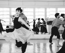 Estreia nesta semana: “GiselleS” transforma clássico em uma história sobre identidade, amor e aparência