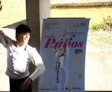 Projeto "Pátios" Pátios leva dança para as quadras de escolas públicas, com a missão de descentralizar o acesso às artes em todo o Paraná.