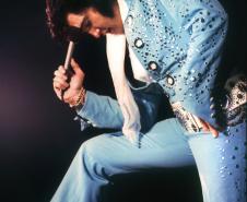 "Elvis In Concert Live On Screen": Rei do Rock é homenageado em espetáculo no Teatro Guaíra