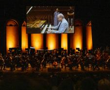 Orquestra Sinfônica do Paraná homenageia Roberto Tibiriçá em concerto que antecede apresentações na China