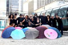 “Eu Acho Curitiba Bem Legal” traz gerações e diversidade em show cênico com homenagens e críticas à cidade