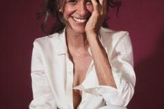 A cantora Simone em foto de divulgação da turnê.