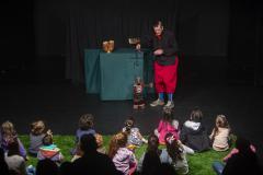 Espetáuclos apresentados no Festival e loja de bonecos. 