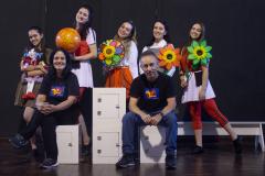 Cia Verás de Teatro posando para foto