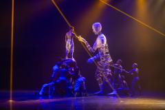 Bailarinos no placo do Guairinha