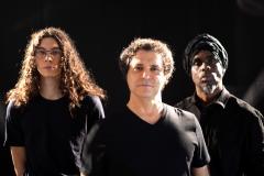 Trio formado por Frejat, o filho Rafael e o amigo Maurício