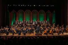Orquestra Sinfônica no palco do Guairão