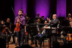 Apresentação de quinta-feira (7) no palco do Guairão