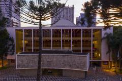 Fachada do Teatro Guaíra