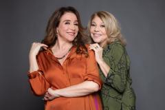 Marisa Orth eTania Bondezan posando para fotos