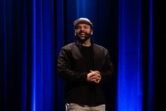 Ator Raphael Ghanem em cena