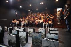 Estudantes de arquitetura da UniFil participam de visita guiada ao Teatro Guaíra 