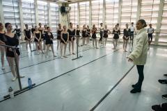 Ex-aluna do Guaíra, primeira bailarina do Philadelphia Ballet retorna para aula especial