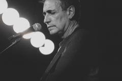 “Entre Amigos:” fundador do grupo Secos & Molhados, lança novo show no Guairinha