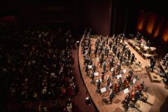 Orquestra Sinfônica do Paraná interpreta obras de Shostakovich e Elgas com convidados no Guairão