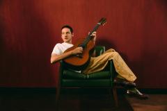 “Beleza. Mas agora a gente faz o que com isso?”: Rubel apresenta dois shows da turnê no Guairinha