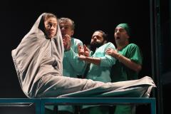 Grupo Antropofocus apresenta comédia "Pela Hora da Morte" no Teatro Zé Maria