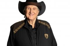 Sérgio Reis volta a Curitiba com um show especial comemorando 67 anos de carreira