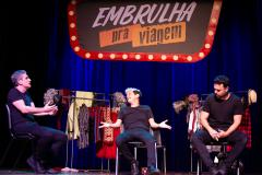 Grupo “Embrulha Pra Viagem”, desembarca em Curitiba com humor afiado e sucesso de público