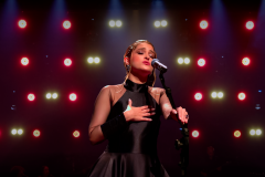 “Adele In Concert por Eduarda Xen” celebra a trajetória da artista britânica no Teatro Guaíra