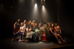 Grupo Galpão faz reflexão sobre o presente em “(Um) Ensaio Sobre a Cegueira” 