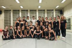 Aula com bailarino do Grupo Corpo amplia formação de alunos da EDTG