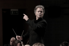 Orquestra Sinfônica do Paraná abre venda de ingressos para concerto com maestro holandês Vicent Kort 