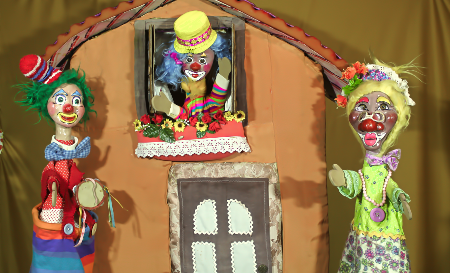 Mostra “Em Casa com Bonecos” estreia no próximo domingo