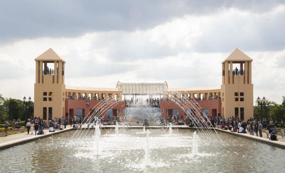 Teatro Guaíra reencontra o público nas ruas de Curitiba; próxima apresentação será na sexta