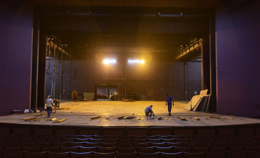 Reforma prepara Teatro Guaíra para espetáculos em 2022