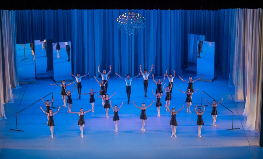 Escola de Dança Teatro Guaíra abre seleção para 40 vagas