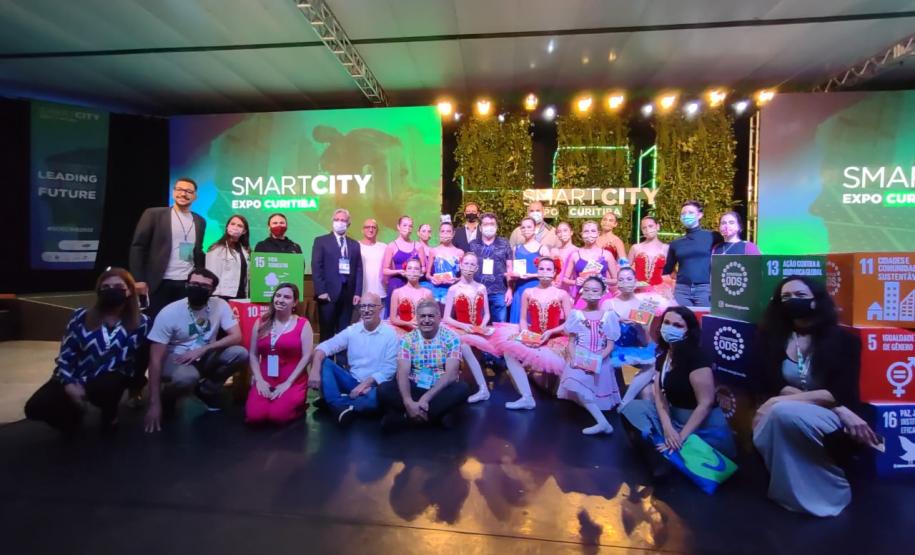 Escola de Dança Teatro Guaíra se apresenta no Smart City Expo Curitiba