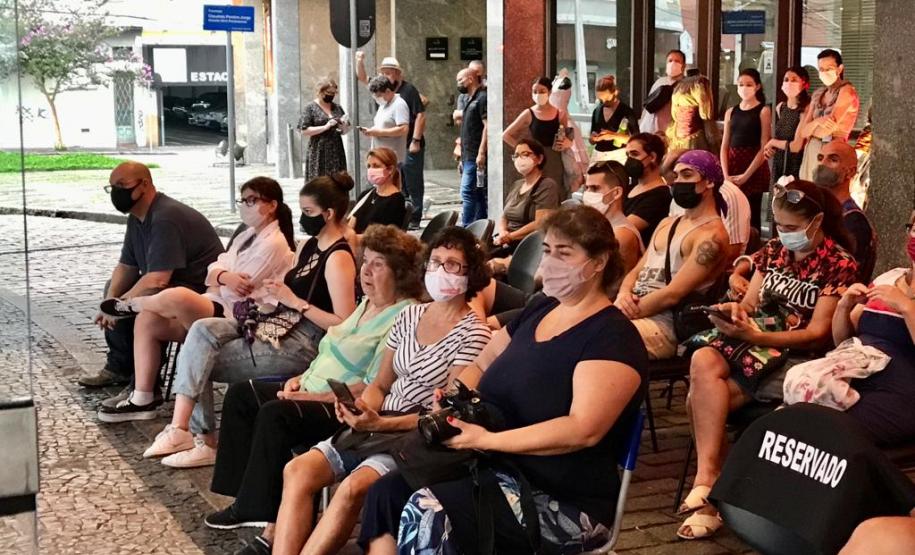 Teatro Guaíra celebra Dia da Mulher com programação gratuita