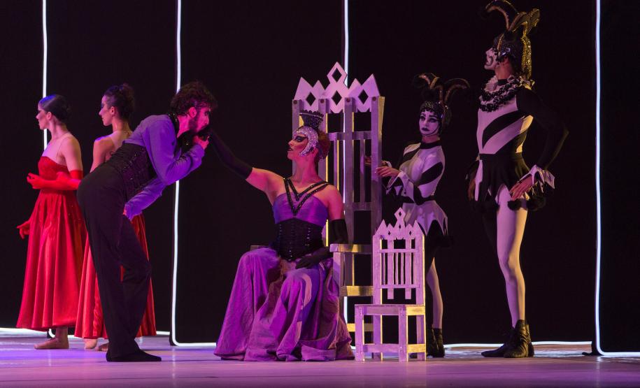 Imagem do espetáculo O Lago dos Cisnes