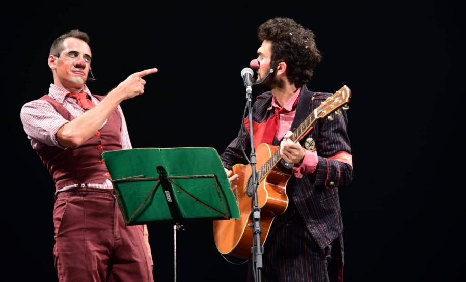 Foto do espetáculo Concerto em Ri Maior da Cia. dos Palhaços