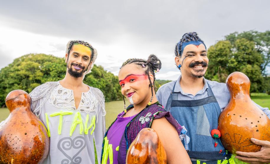 Com apresentação no Guairinha, "Itan e Tal" abre temporada 2023 do Crianças no Teatro