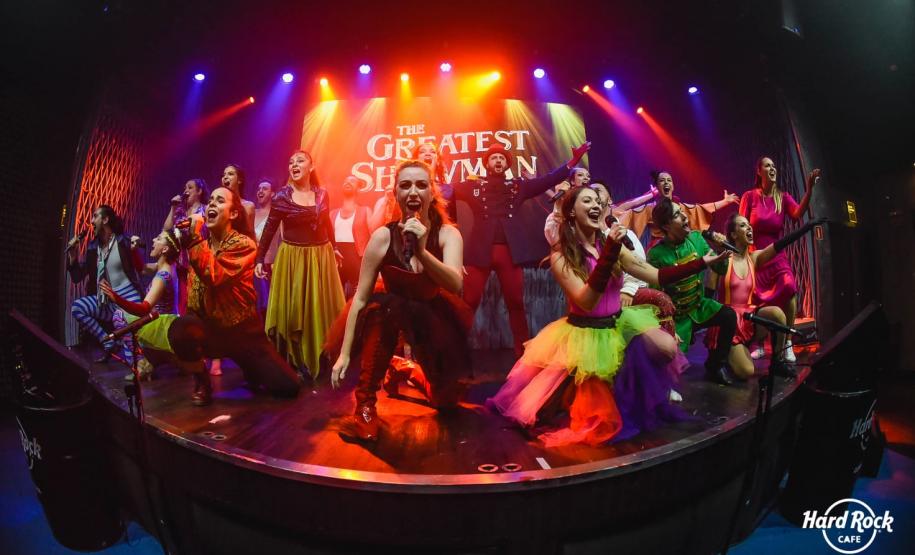 Uma Noite na Broadway apresentada no Hard Rock Café 2022
