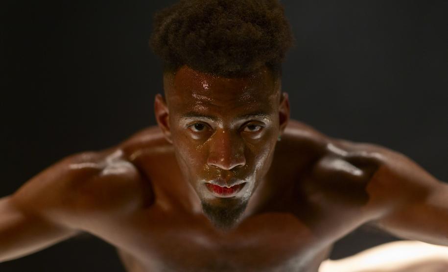 Bailarinos no placo do Guairinha