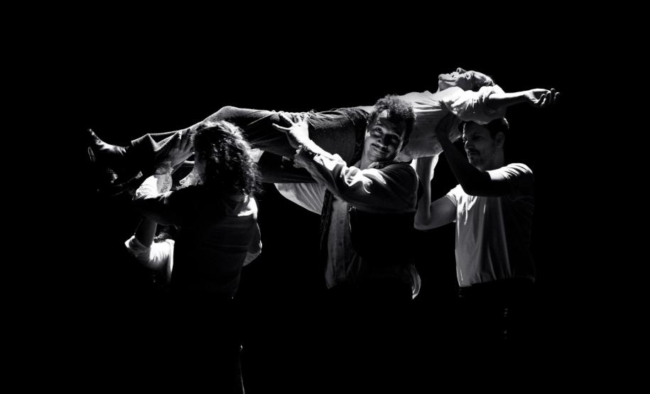 Espetáculo "Com que Roupa? Mulheres Travestidas em Shakespeare"