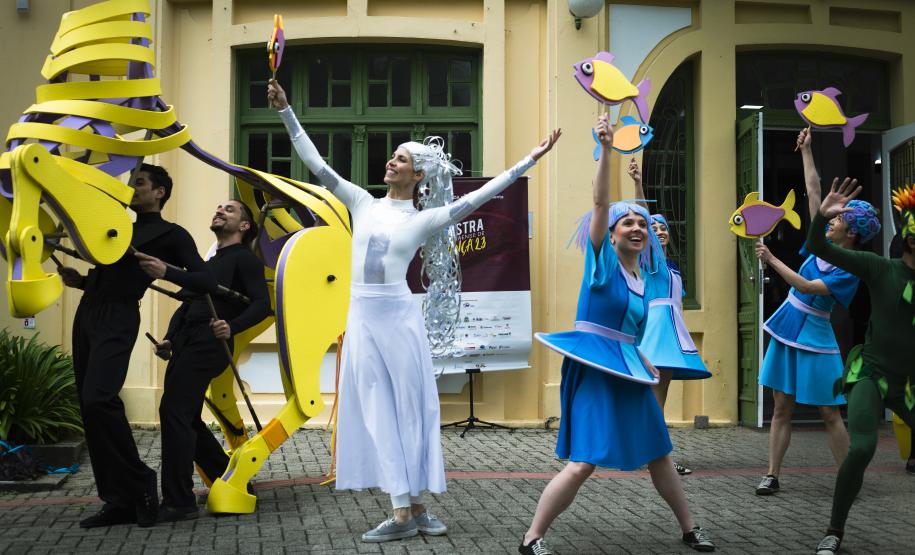 Apresentação dos bailarinos nesta terça-feira (6) no Hospital Pequeno Príncipe