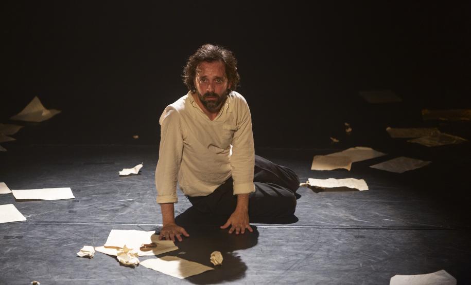 Cenas do espetáculo no Festival de Teatro de Curitiba