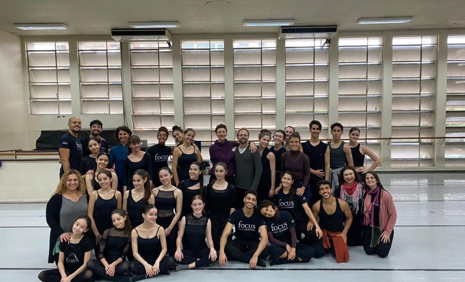 Turma completa com a companhia