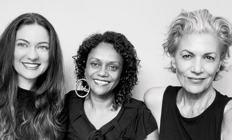 atrizes posando para foto p&b