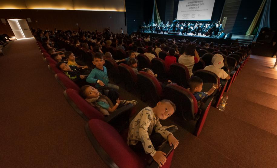 Concerto didático em Pinhais para rede municipal