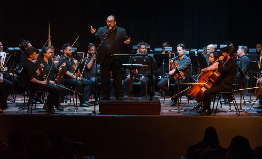 Concerto didático em Pinhais para rede municipal