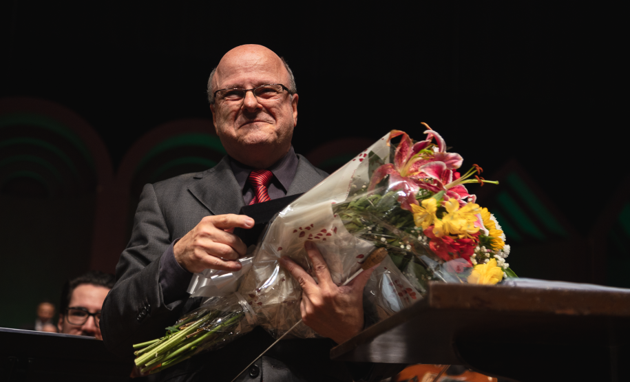 Maestro Roberto Tibiriçá - Floresta do Amazonas