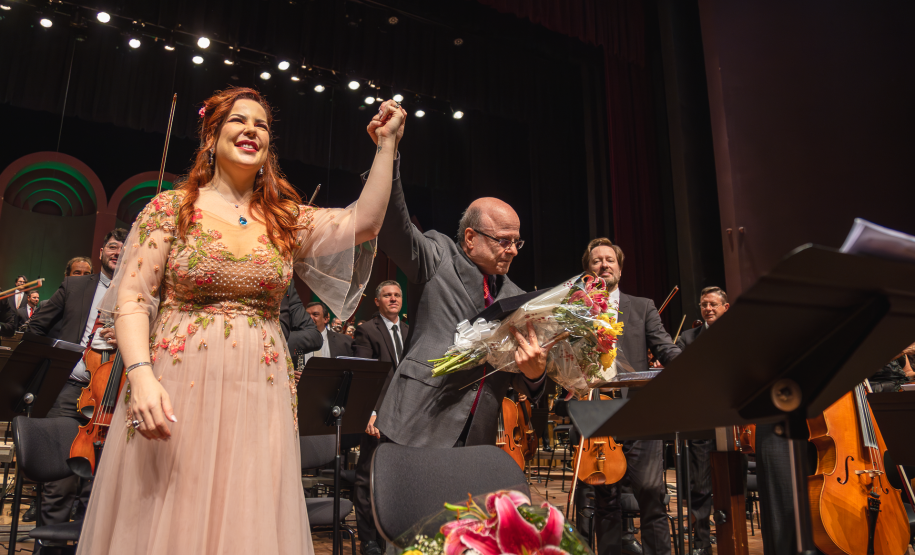 Maestro Roberto Tibiriçá e soprano Camila Provenzale - Floresta do Amazonas