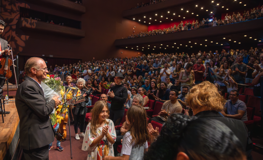 Acácio Huberto Behlau Weber e público - Floresta do Amazonas