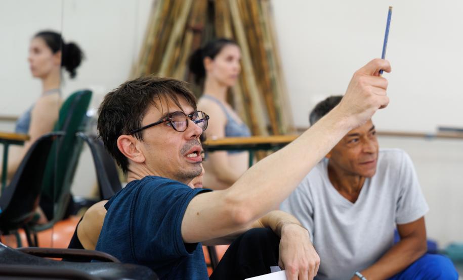 Primeiro ensaio para a nova obra